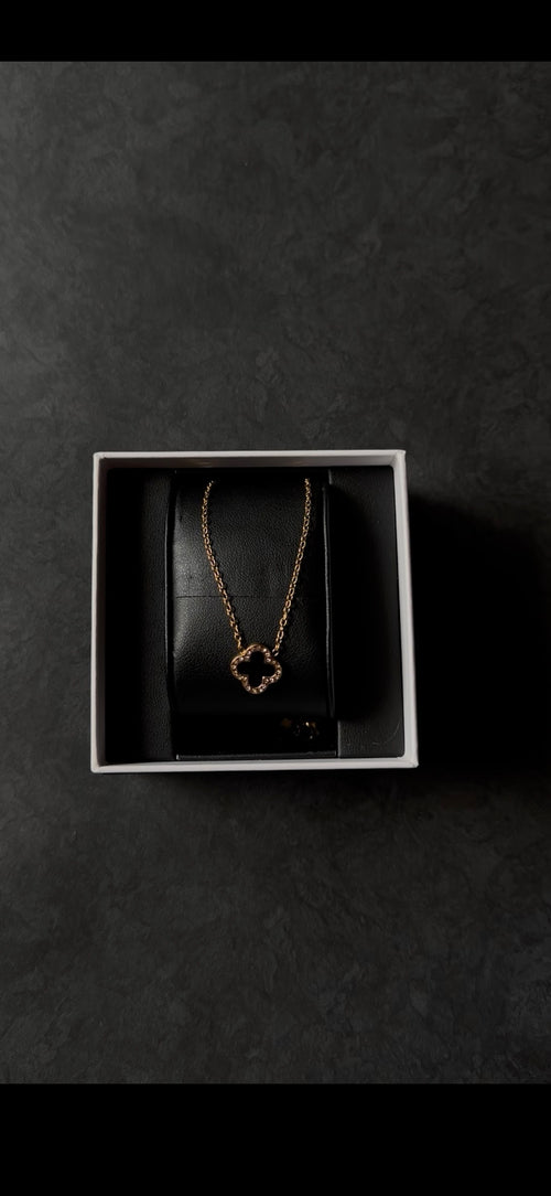 Cloverleaf Nacles Gold