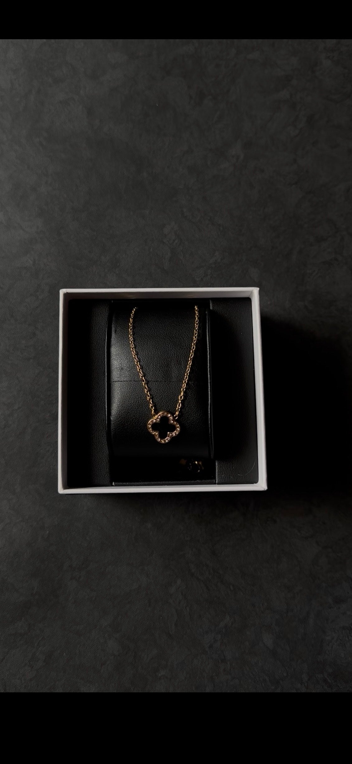Cloverleaf Nacles Gold